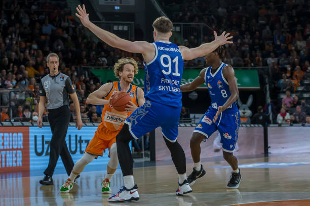 实了管理层 实了管理层